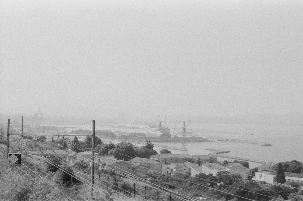 Avec la participation de Gérard Meylan / Réalisation et montage : Pierrick Mouton / Photographies : Stéphane Guglielmet / Crédits musique : France Gall – Diego, libre dans sa tête ; Antonio Vivaldi – Concerto No. 4 in F minor, Op. 8, RV 297 « L’inverno » ; Johann Strauss II – The Blue Danube Waltz ; extrait du film Marius et Jeannette (1997), réalisé par Robert Guédiguian