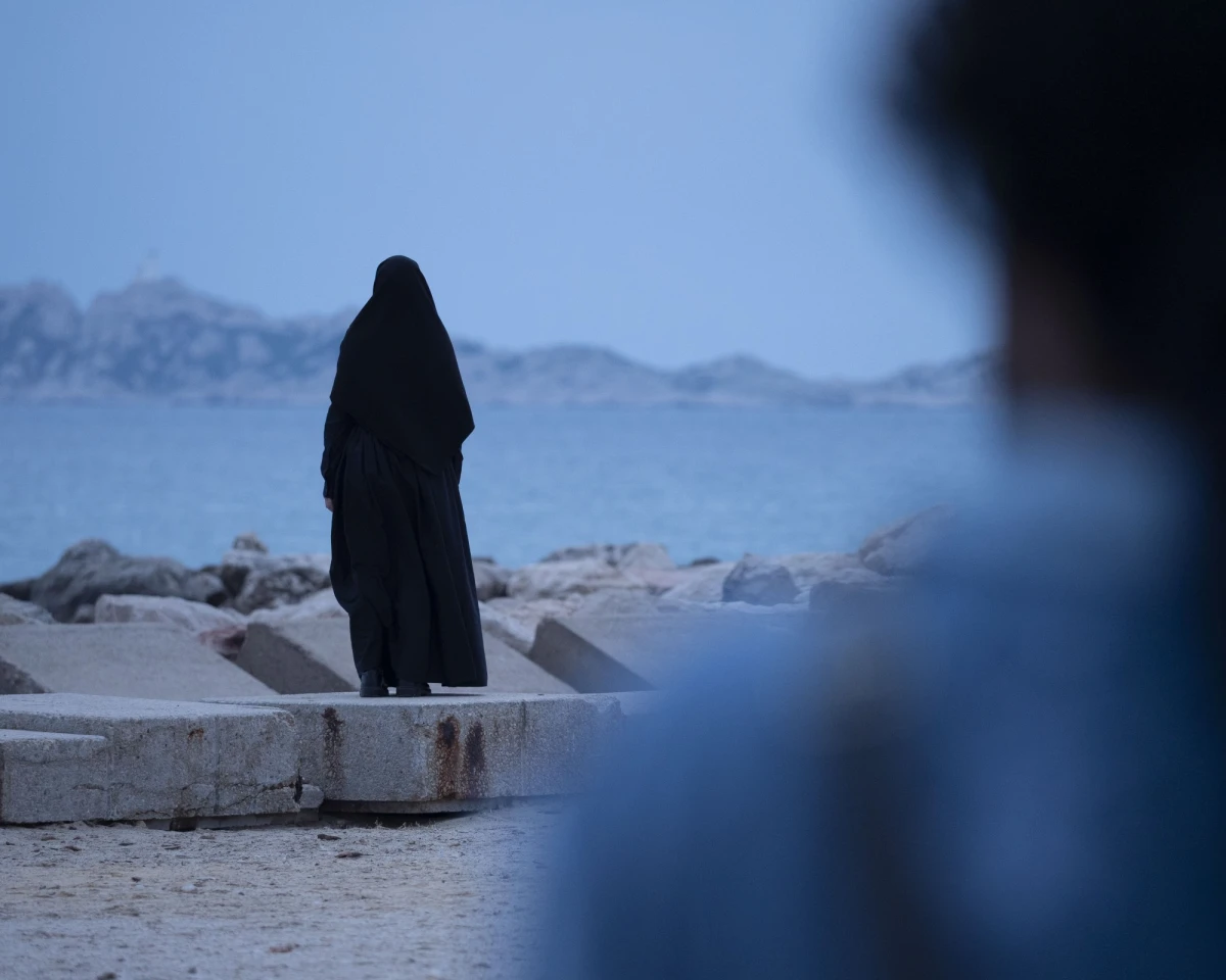 Performance “The last lamentation”, Valentina Medda sur les plages du Prado proposé par LABgamerz<br />
<br />
Crédit photo Louison Vendassi