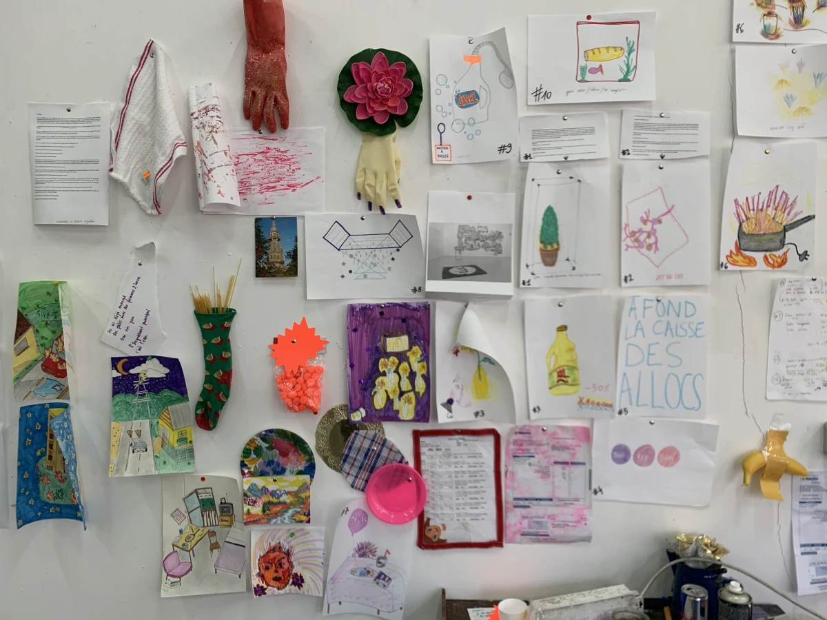 L’atelier de Mégane Brauer pendant sa résidence Triangle Astérides à La Friche Belle de Mai