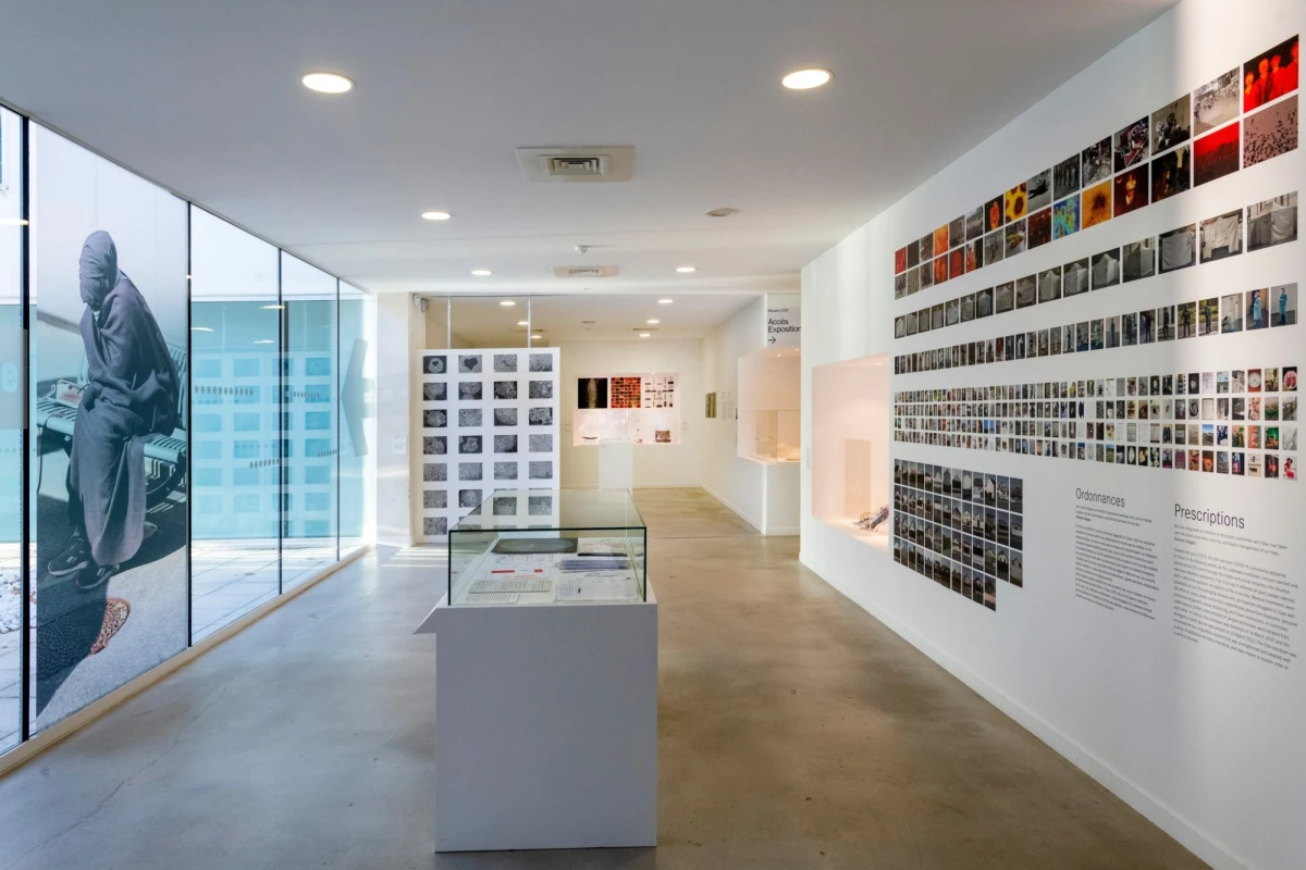 Vue de l’exposition “Psychodémie”, Antoine d’Agata au Centre de conservation et de ressources (CCR) du Mucem. Courtesy : Mucem