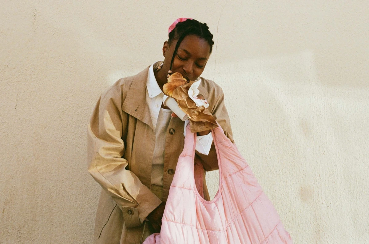 anna-leonte-loron-_-mangeuse-croissant